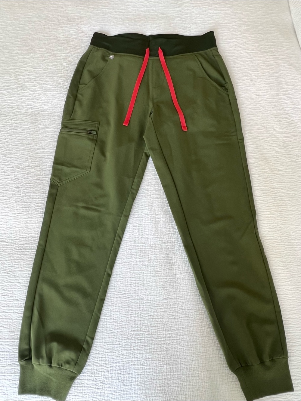 FIGS Dark Olive Catarina One-Pocket Scrub Top XS + Zamora Jogger Pants S Set - Picture 6 of 15